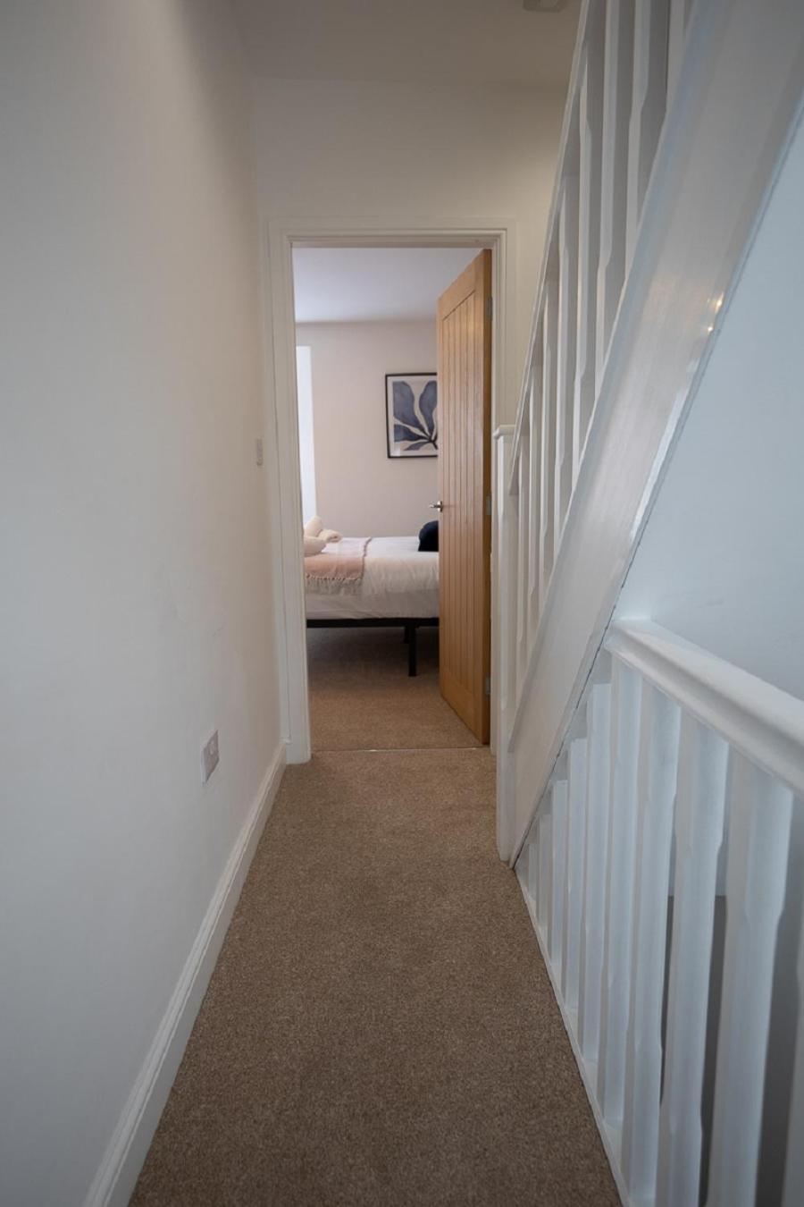 Sea Renity Villa Whitby Exterior foto